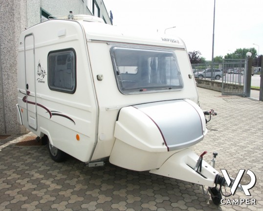 ALLCAR ROULOTTE: caravan usata di piccole dimensioni, 3 posti con condizionatore a tetto, rimorchiabile con tutte le auto.